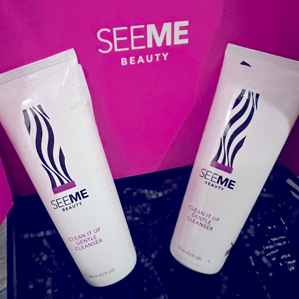COPY - SeeMe Beauty CLEAN IT UP EXFOLIATING CLEANSER